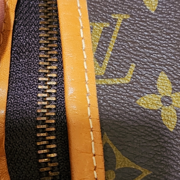 Louis Vuitton Monogram LV Garment Bag Made In USA - Picture 5 of 8